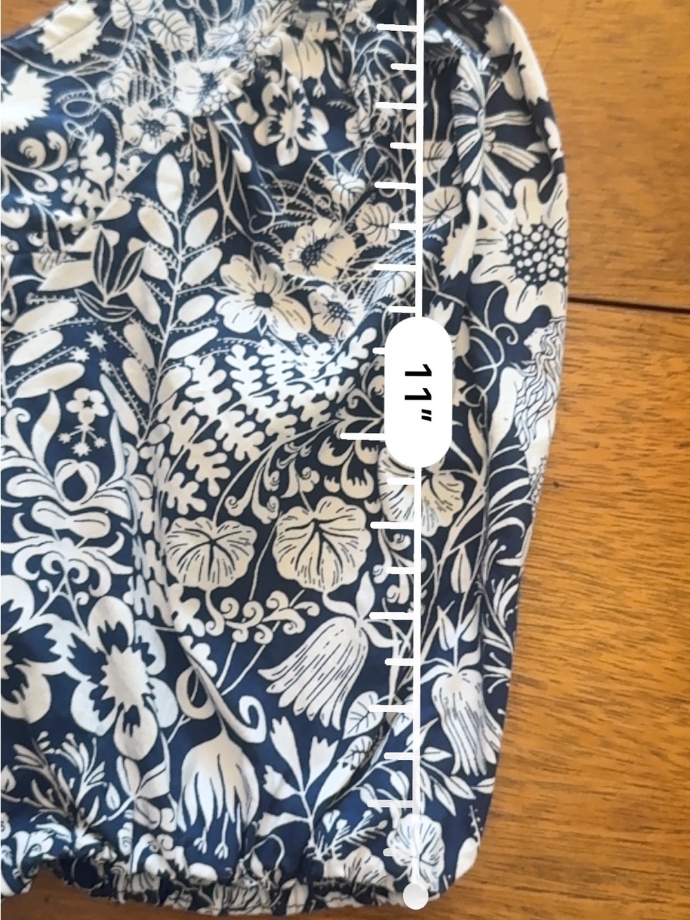 J Crew Floral Puff Sleeve Crop Top Women’s size 14 Blue White Smocked BR056 - Picture 9 of 11